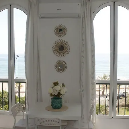 & Salt Clouds Apartment *