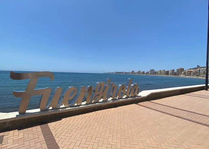 & Salt Clouds דירה