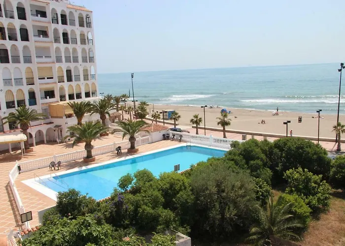 & Salt Clouds * פואנגירולה