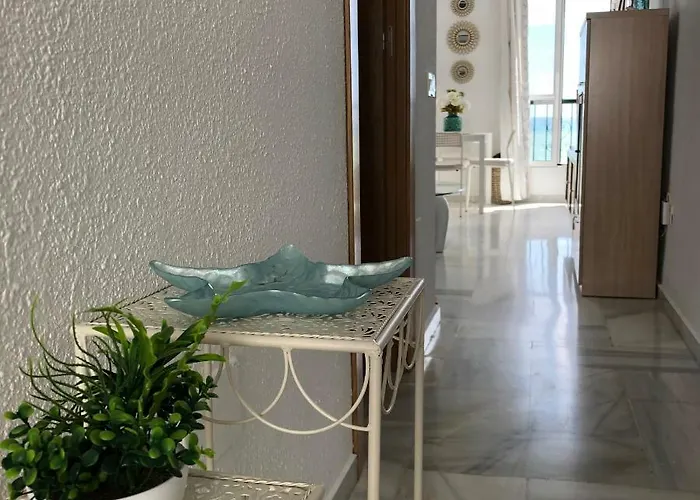 & Salt Clouds * פואנגירולה