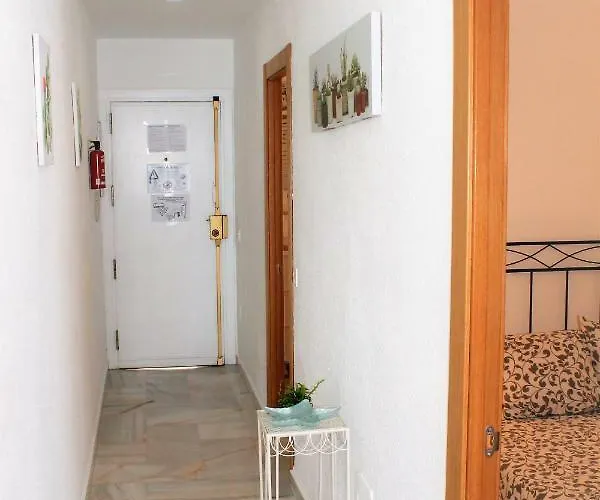 & Salt Clouds דירה