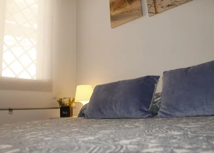 & Salt Clouds דירה