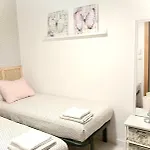 & Salt Clouds Apartman